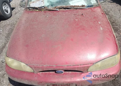 1999 Ford Escort Se from USA, damaged, VIN 1FAFP13P8XW124454
